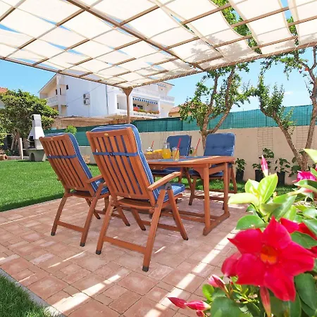 Karlo.1 Apartamento